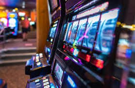 Giao diện nền tảng game rikvip hiển thị trên điện thoại di động tại Việt Nam